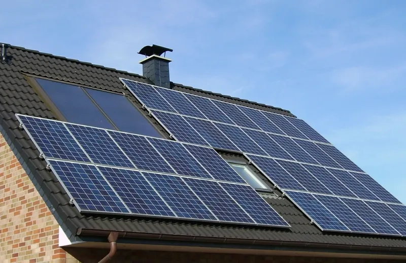 Photovoltaik-Module auf einem Dach